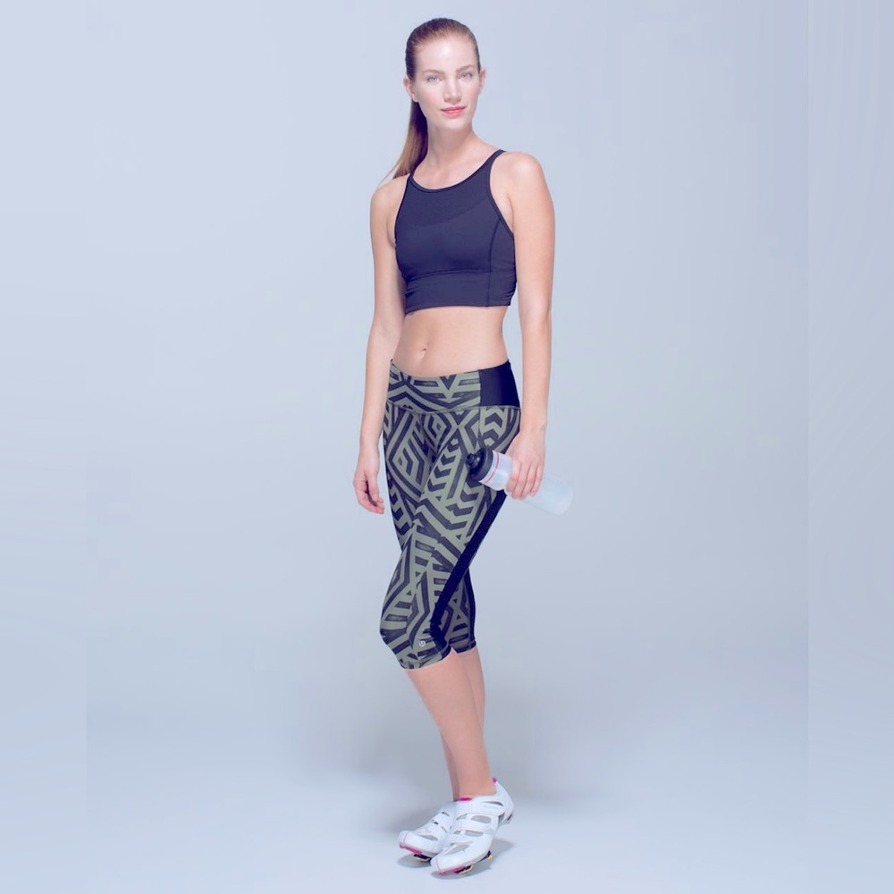 LULULEMON CLIP IN CROP CHEVRON SHUFFLE FATIGUE SIZE 10